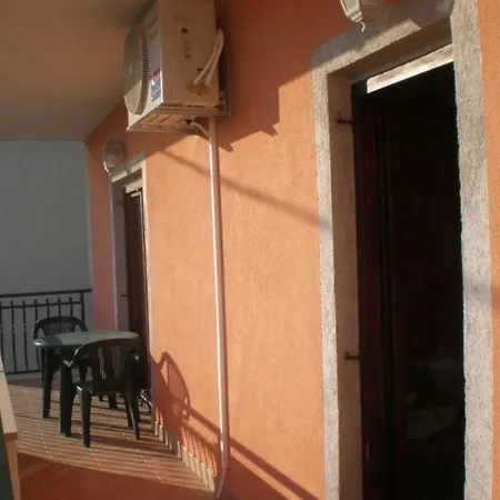 Apartment Studio Fur 22 Personen In Poljica Bei Trogir, Dalmatien Kastela Und Umumgebung *